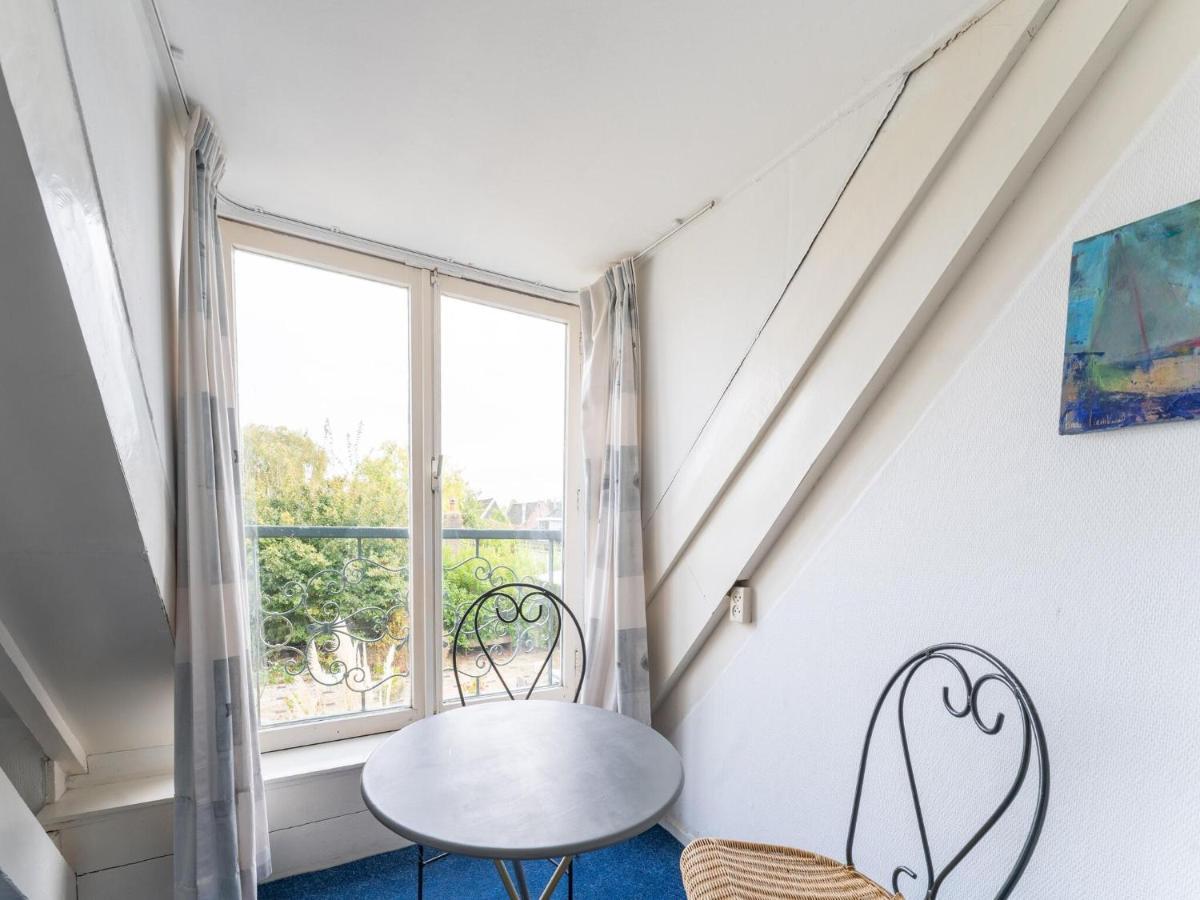 Modern Holiday Home In Heeg With Garden Zewnętrze zdjęcie